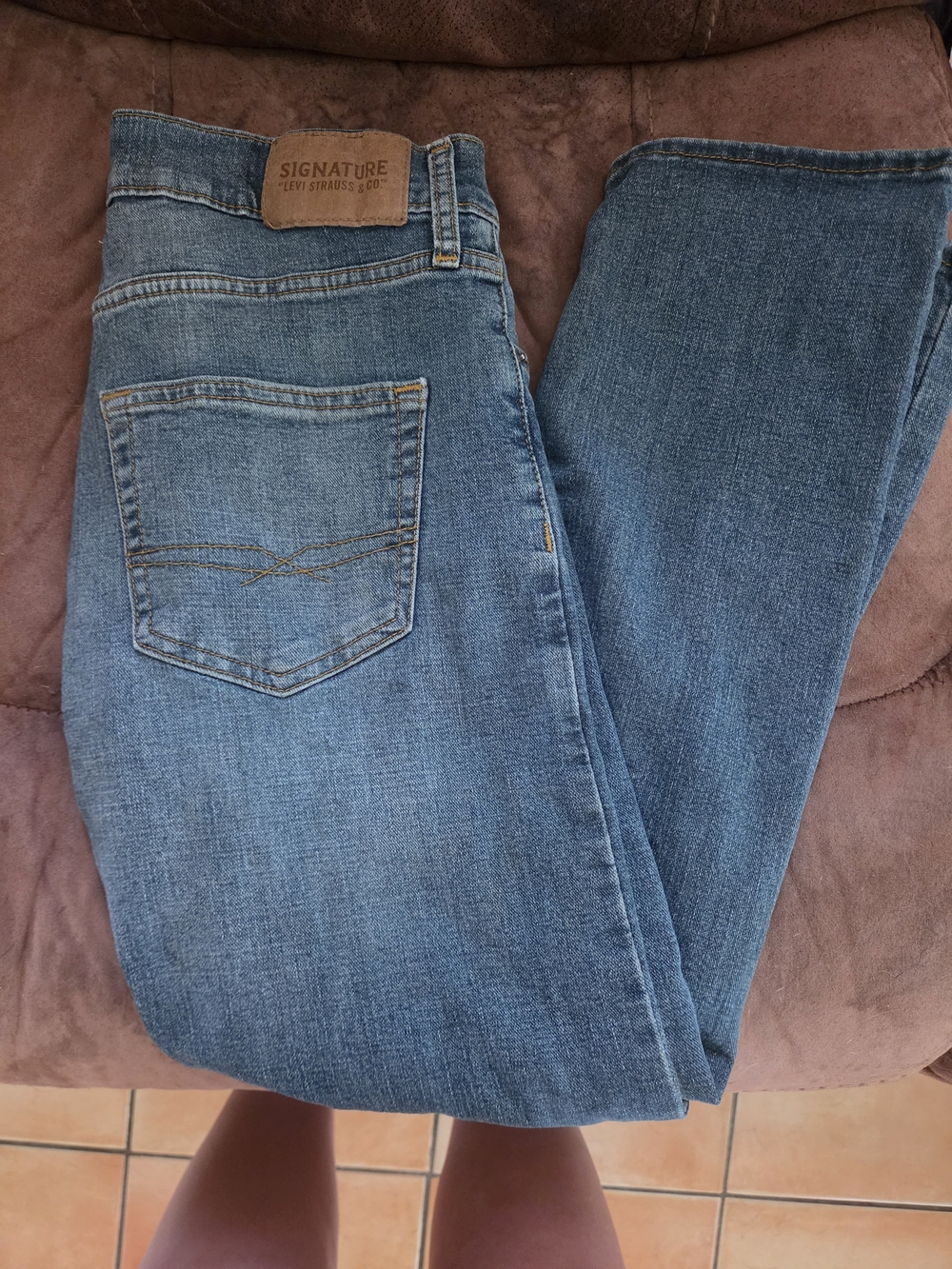 Signature by Levi Strauss Men's Straight Jeans - Medium Blue Wash
